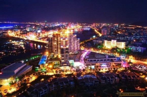 2025香港正版資料免費(fèi)看，一網(wǎng)打盡最新資訊，香港最新資訊一網(wǎng)打盡，2025正版資料免費(fèi)看
