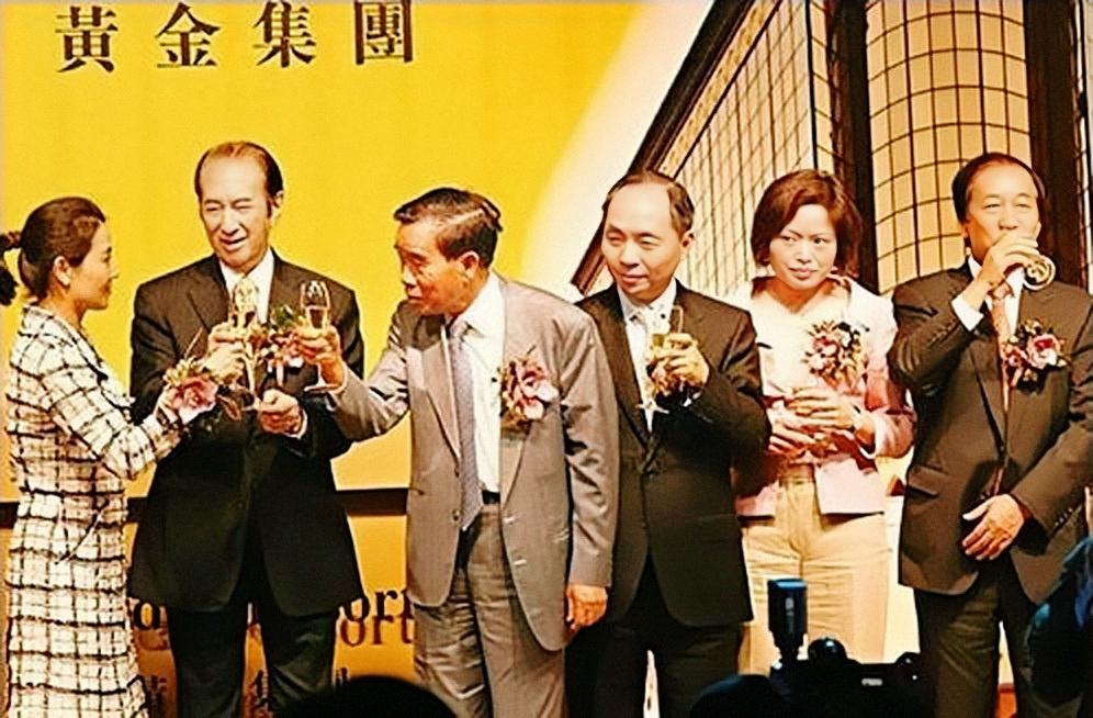 馬會(huì)傳真資料2025澳門——探索未來的機(jī)遇與挑戰(zhàn)，馬會(huì)傳真資料揭秘澳門未來機(jī)遇與挑戰(zhàn)