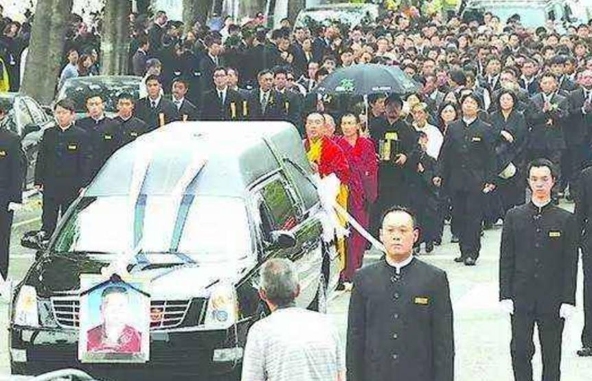 澳門天天六開彩正版澳門，揭秘彩票背后的故事，揭秘澳門天天六開彩正版背后的故事